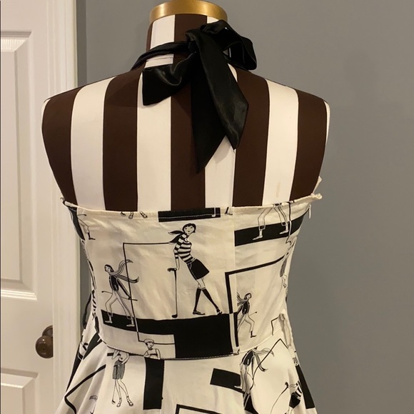 Dress - Picture 4 of 5